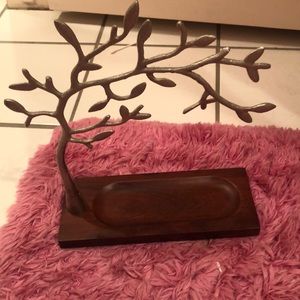 Jewelry holder and organizer